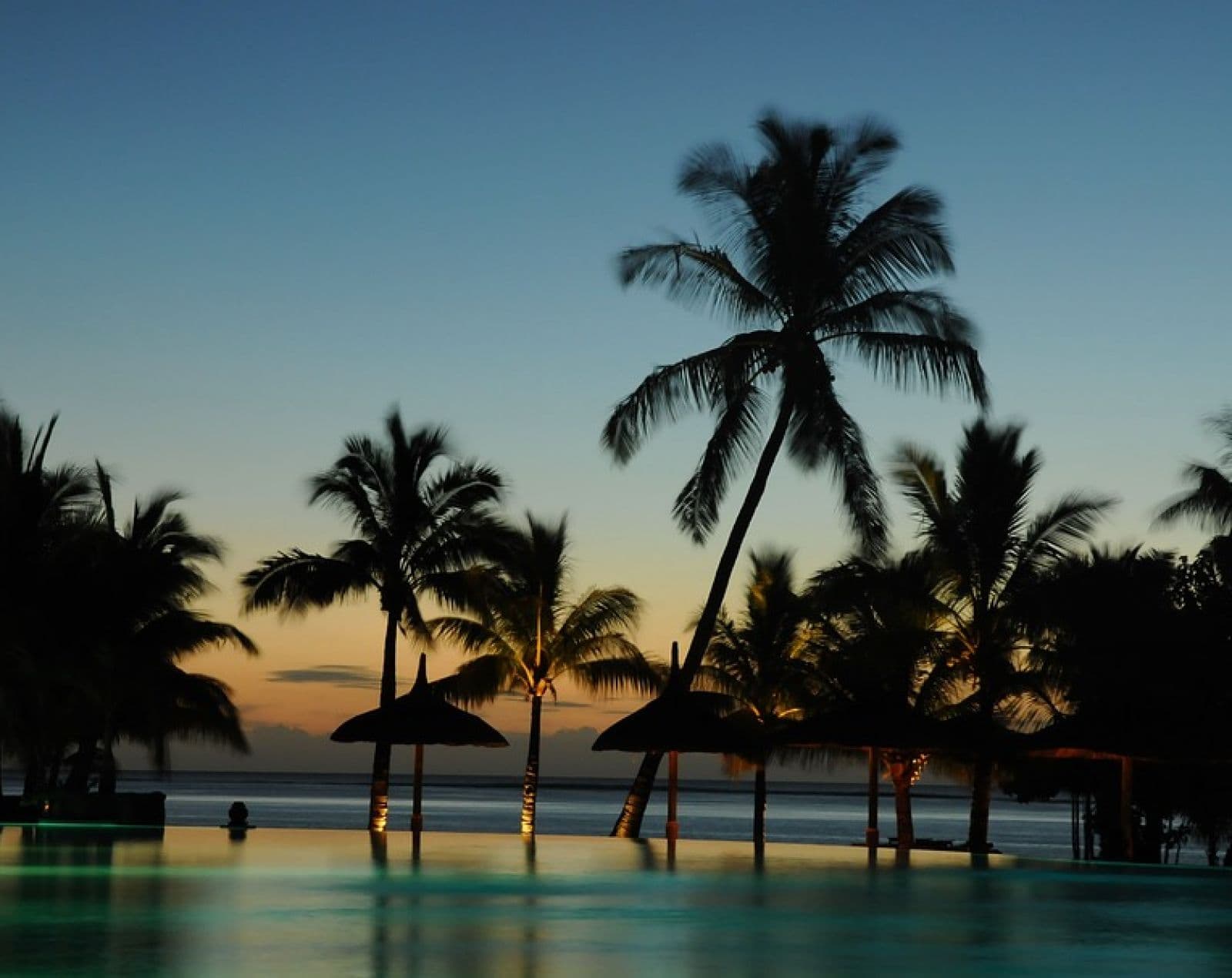 DUBAI + MAURITIUS 43