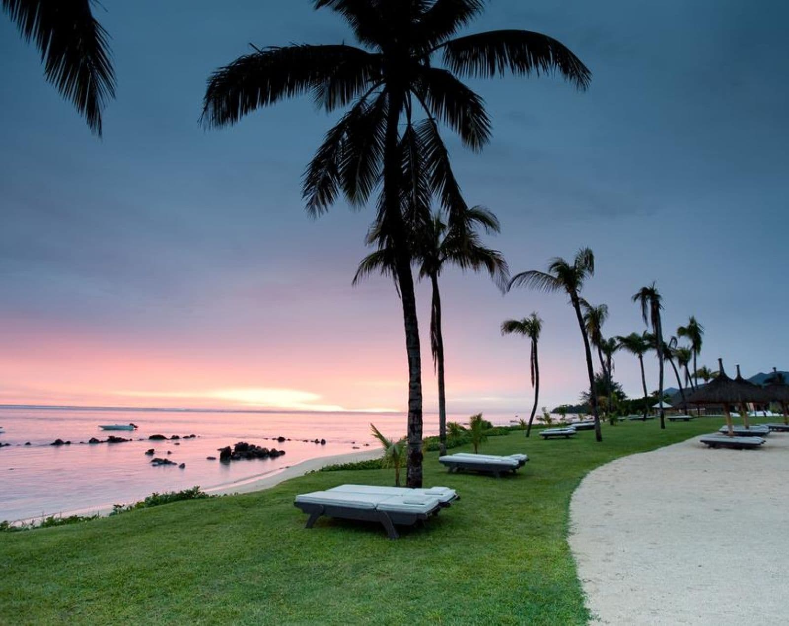 DUBAI + MAURITIUS 51