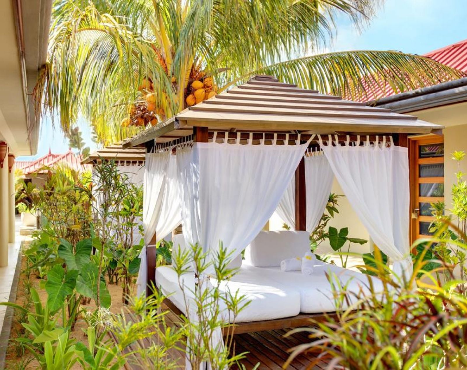 DUBAI + MAURITIUS 56