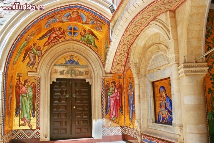 TOUR CIPRO SUD + MARE A LIMASSOL 55